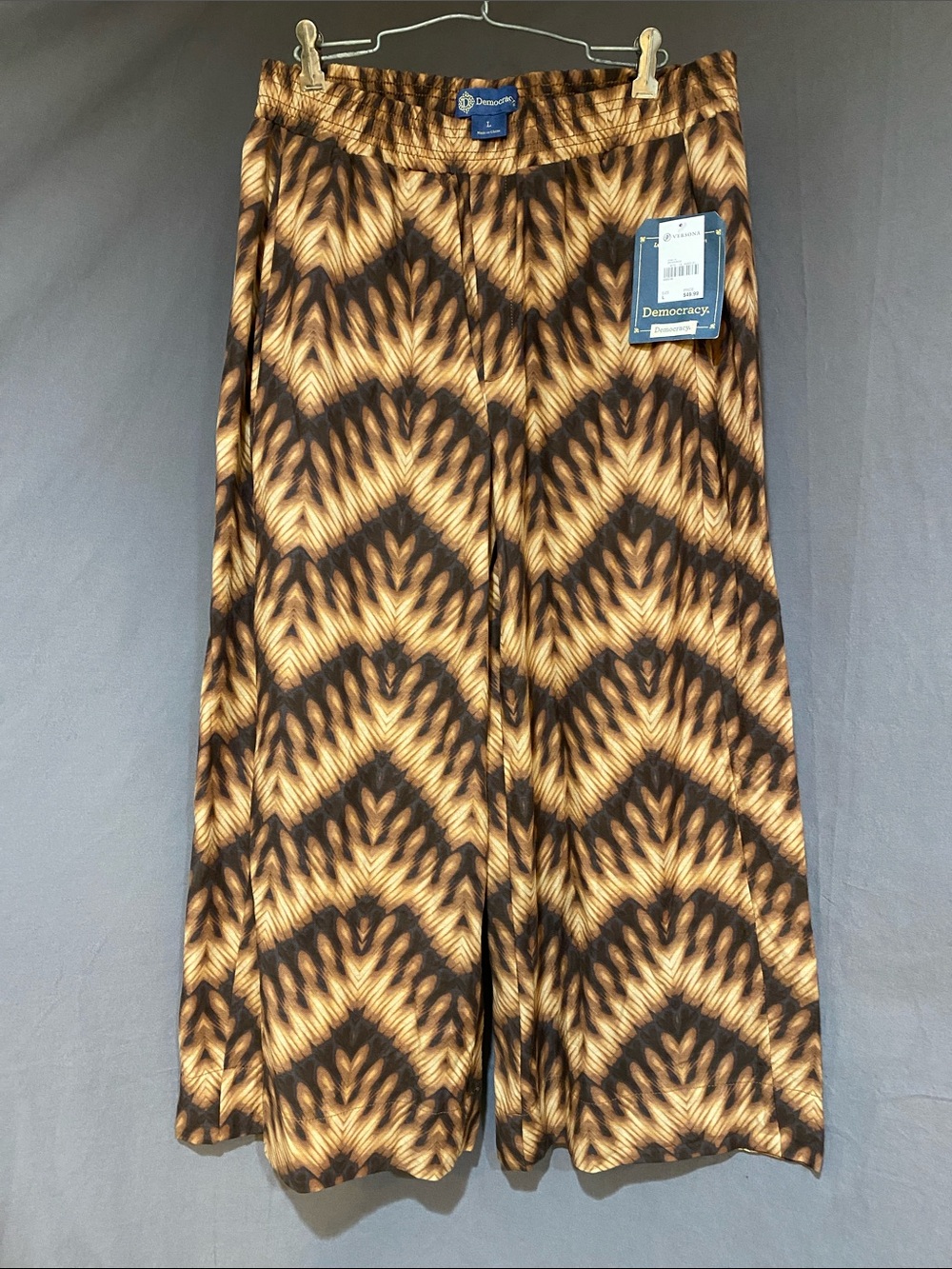 Democracy Boho Wide-Leg Pants
NWT. Large